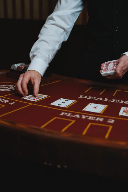 The Real Math Behind Slots, Poker and Sports Betting